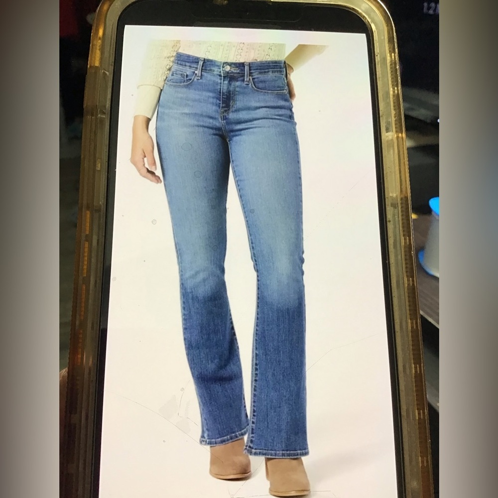 Levi Strauss Signature 1873 Women’s Size 18 Stretch Low Rise Bootcut 100% Cotton